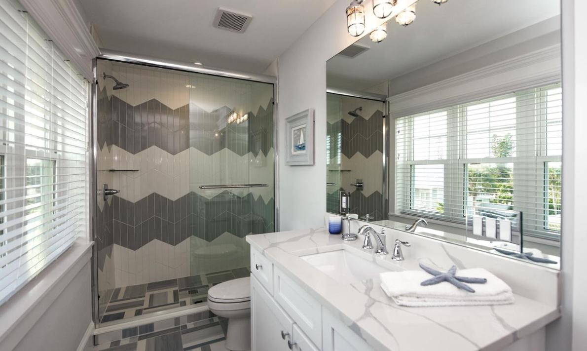 Holiday home Surfer's Dream, 4 King Beds, 4 Trundle Beds, 6 Full Baths, Pet-friendly With A Rooftop Deck! *