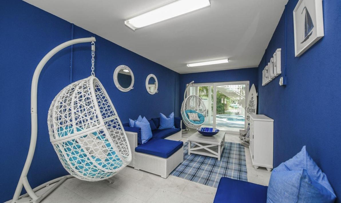 Surfer's Dream, 4 King Beds, 4 Trundle Beds, 6 Full Baths, Pet-friendly With A Rooftop Deck! Holiday home Holmes Beach