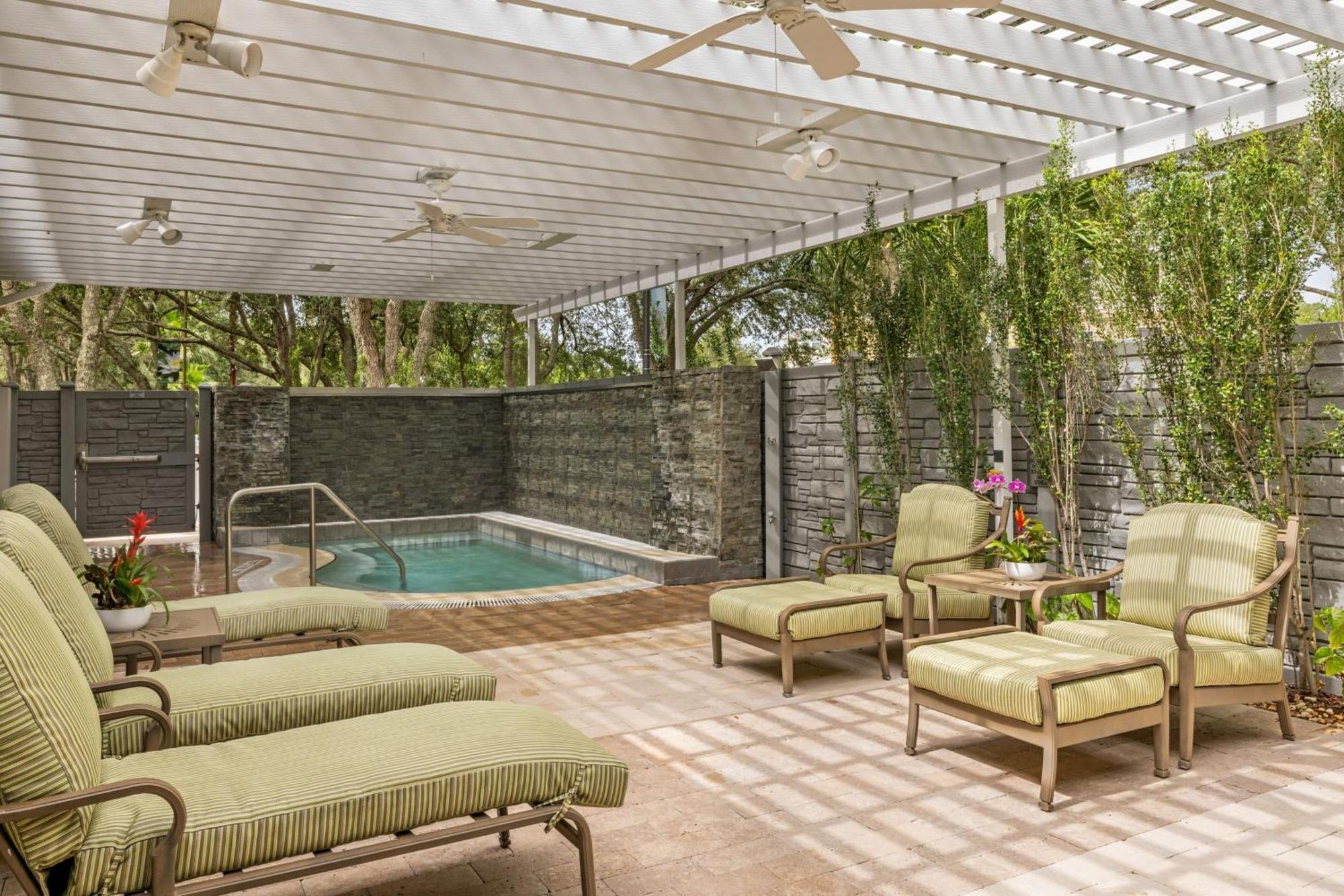Marriott's Cypress Harbour Hotel