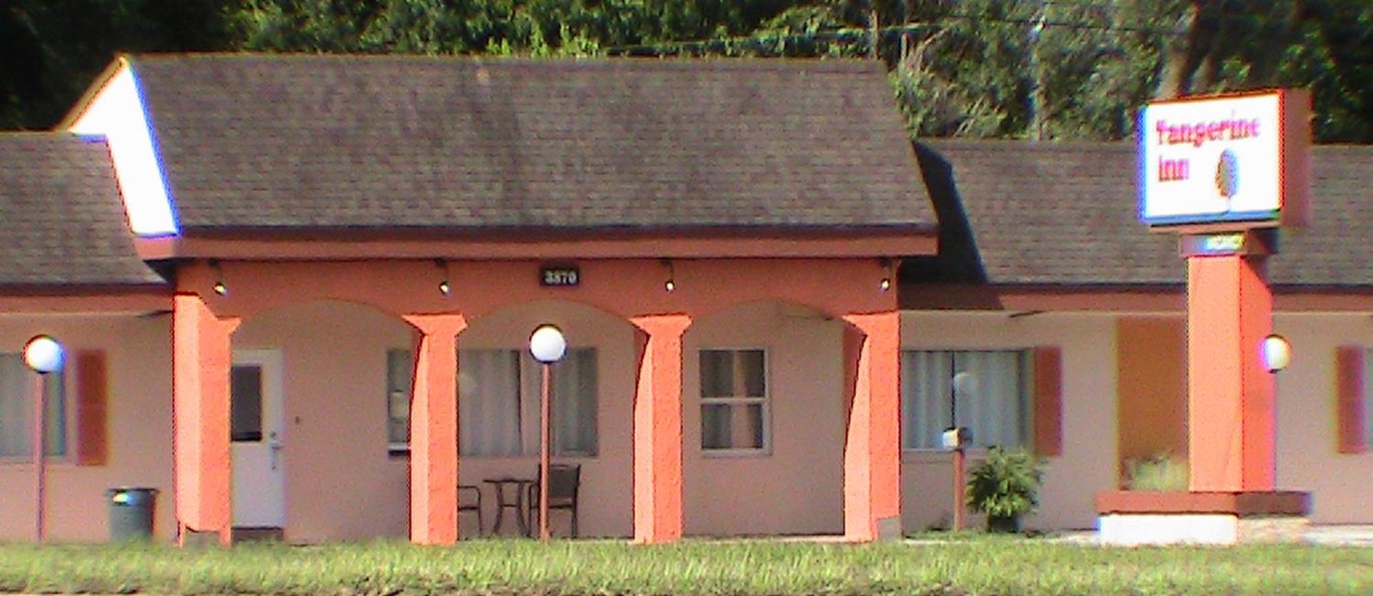 At Express Tangerine Motel DeLand