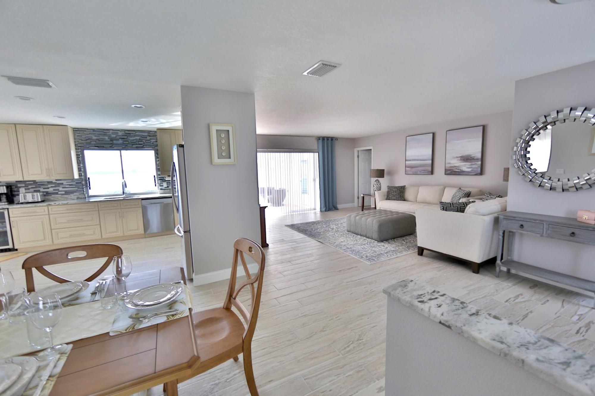 Holiday home Oceanfront With Sunset Views Of Bay And Heated Pool