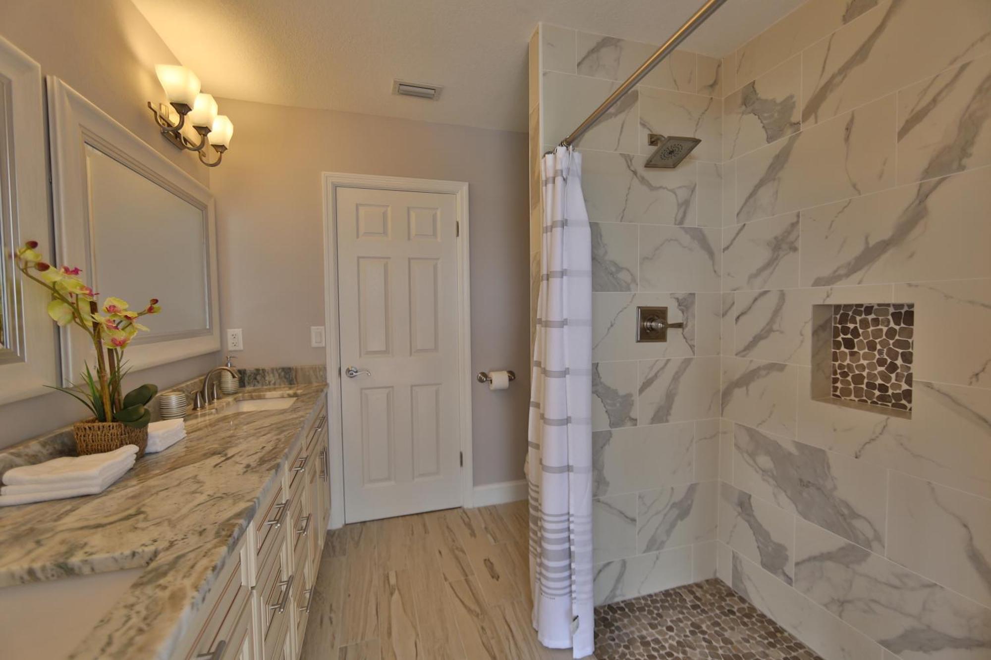 Holiday home Oceanfront With Sunset Views Of Bay And Heated Pool Sarasota