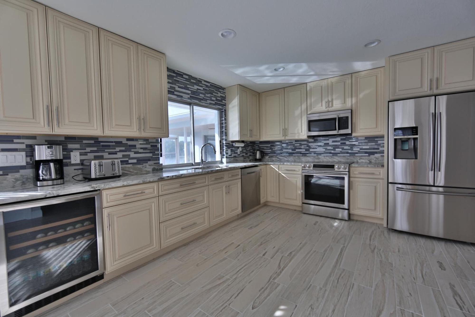 Holiday home Oceanfront With Sunset Views Of Bay And Heated Pool