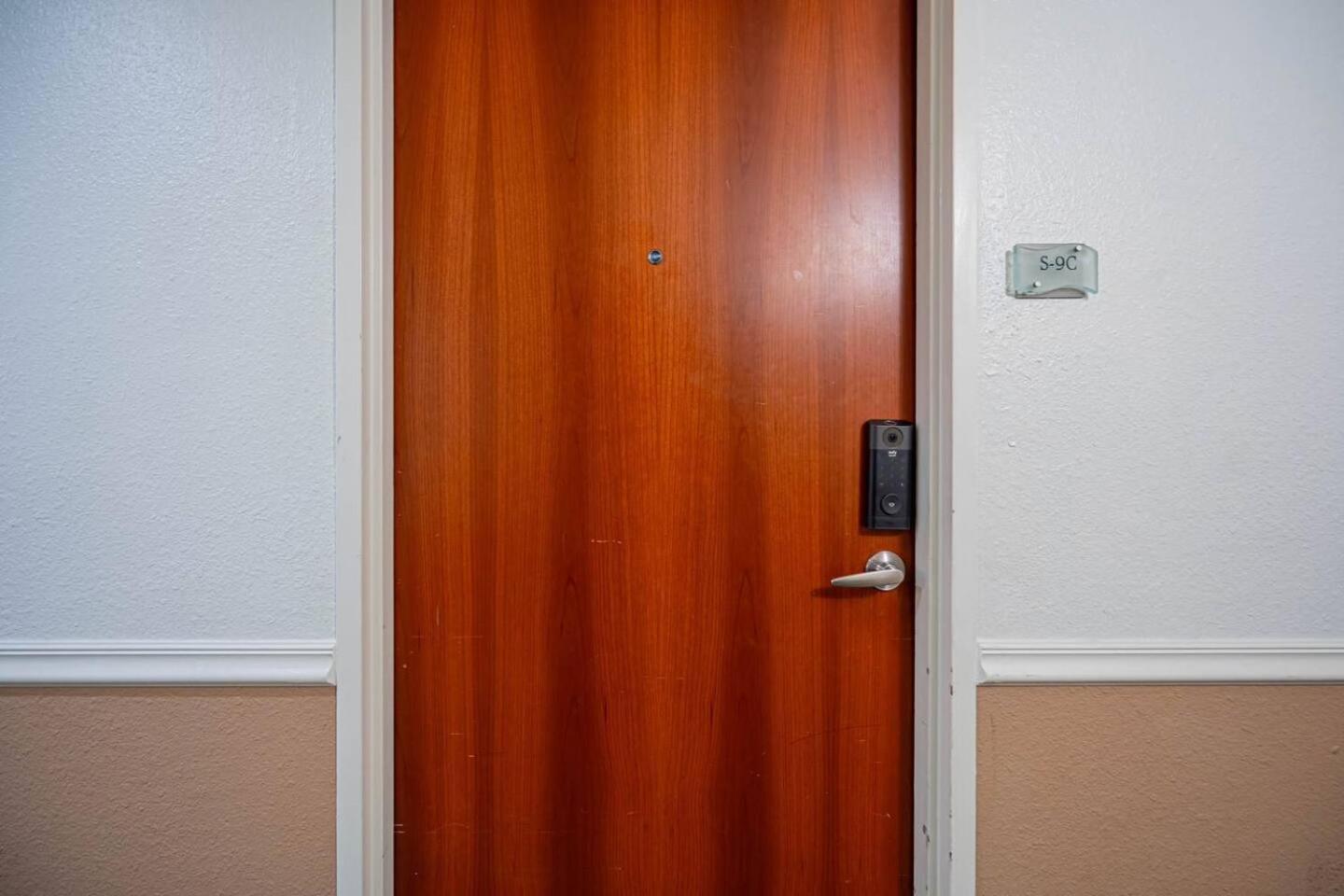 Great With Access Apartment