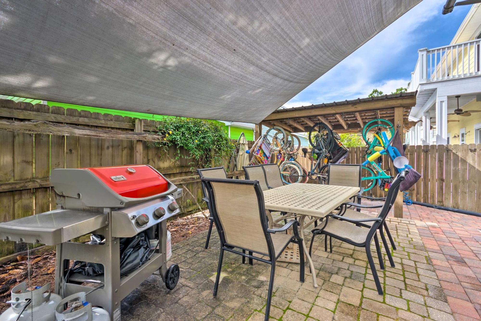 Upscale Getaway With Pool And Golf Cart Holiday home