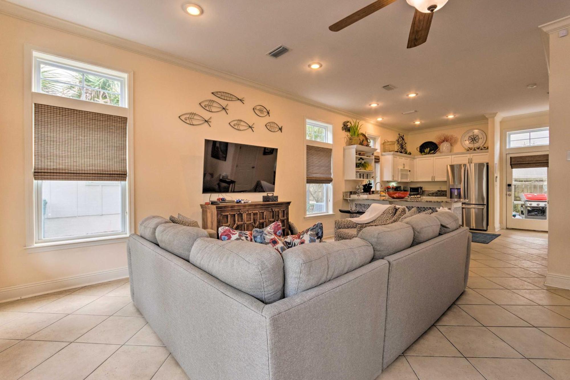 Holiday home Upscale Getaway With Pool And Golf Cart