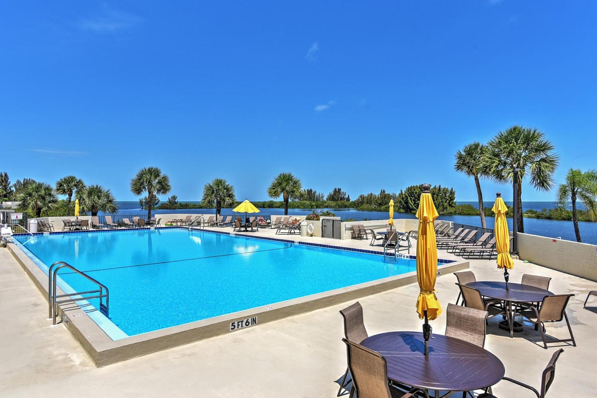 Upscale Gulf Front With Pool