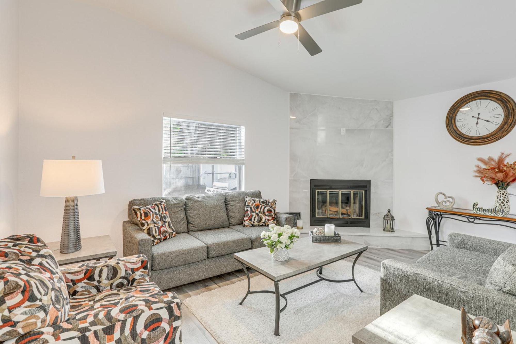 Roomy With Screened Patio And Private Pool! Largo
