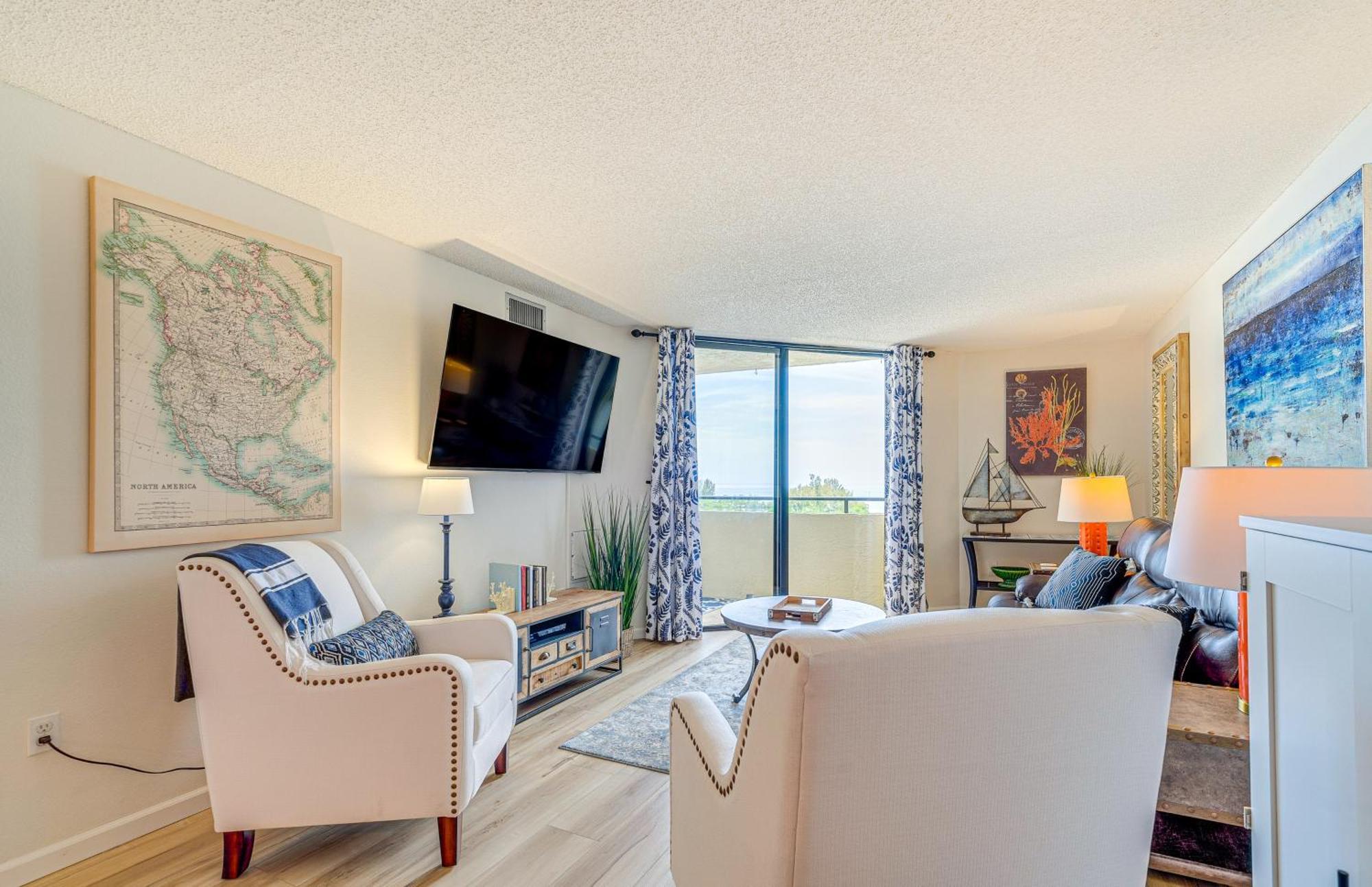 Upscale Gulf Front With Pool * Hudson
