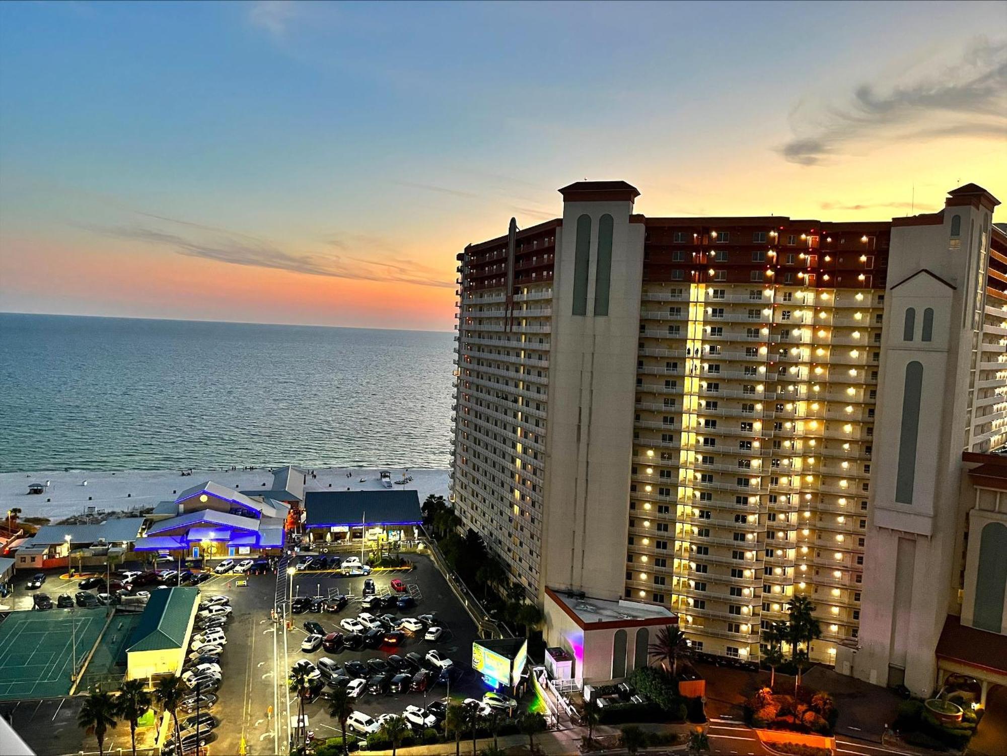 Laketown Wharf #1628 By Nautical Holiday home *