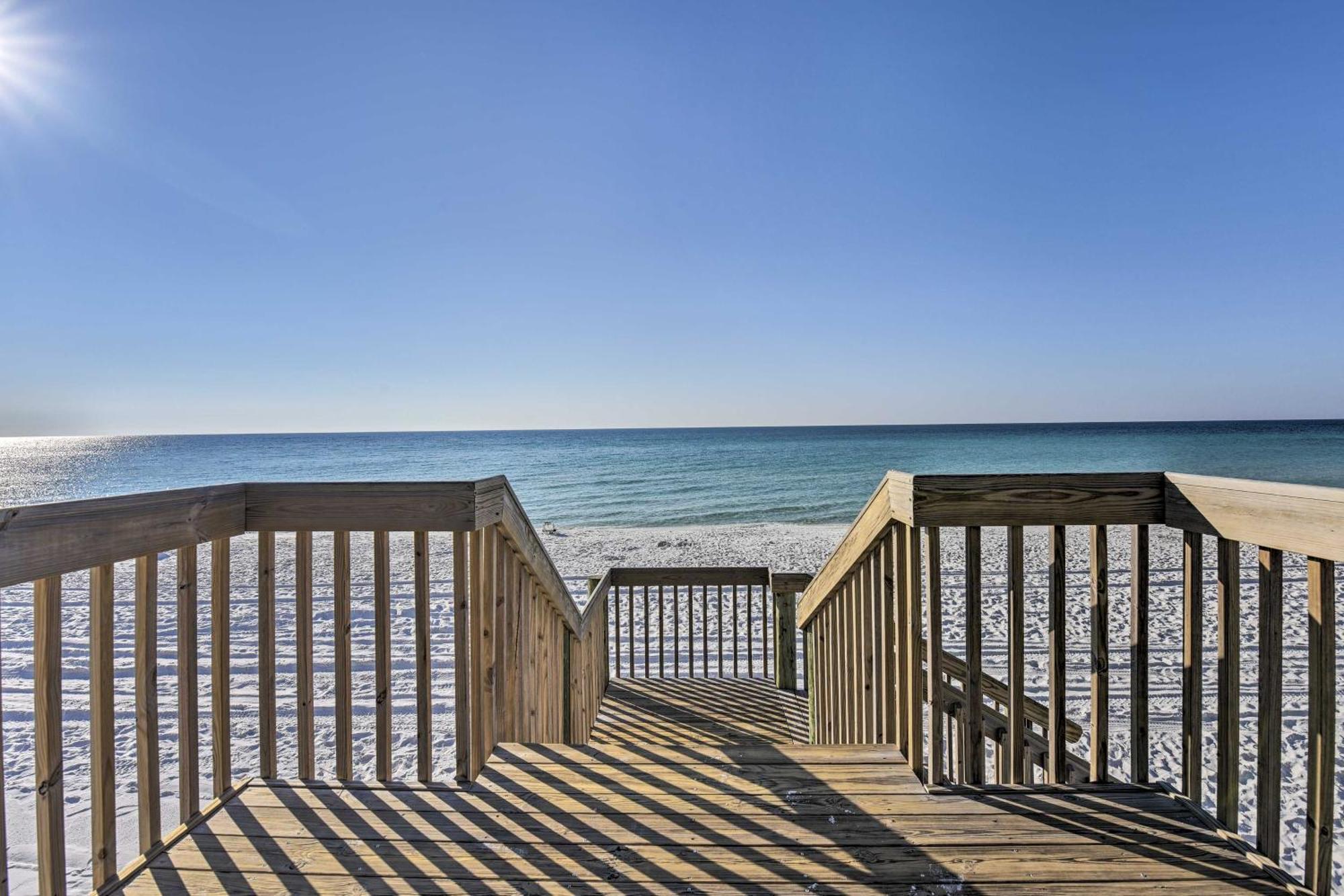 Apartment With Community Pools And Access! Destin
