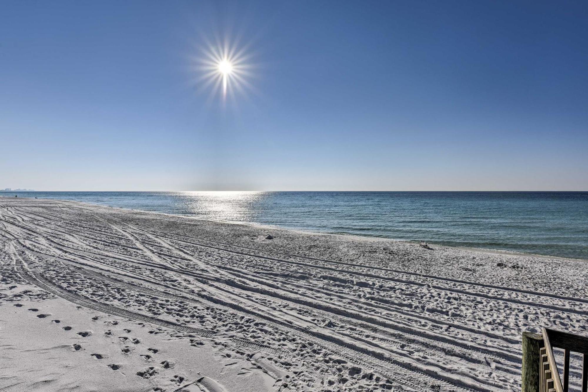With Community Pools And Access! Destin