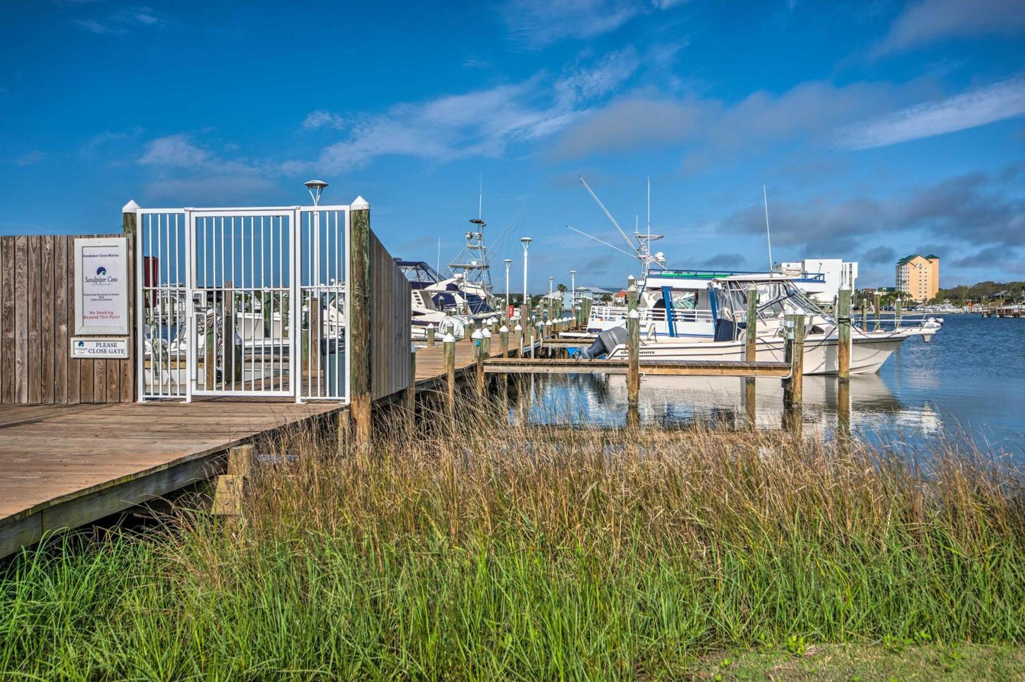Apartment With Community Pools And Access! Destin