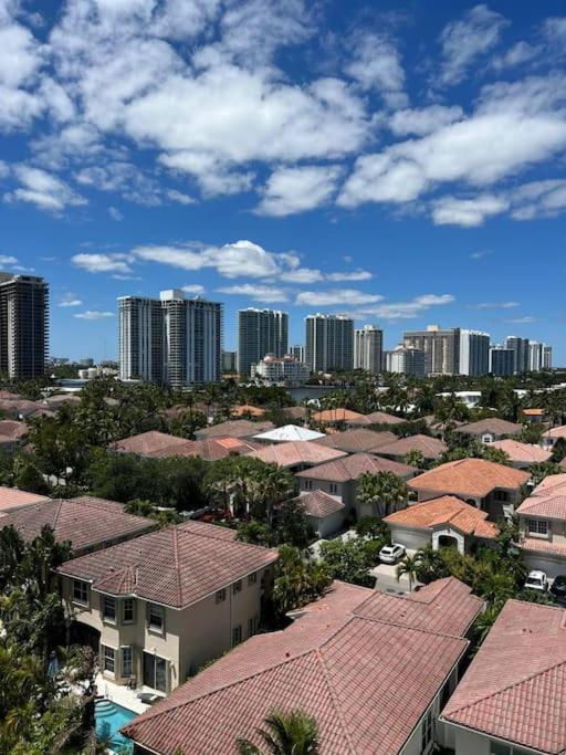 Sunny Isles Spacious * Sunny Isles Beach