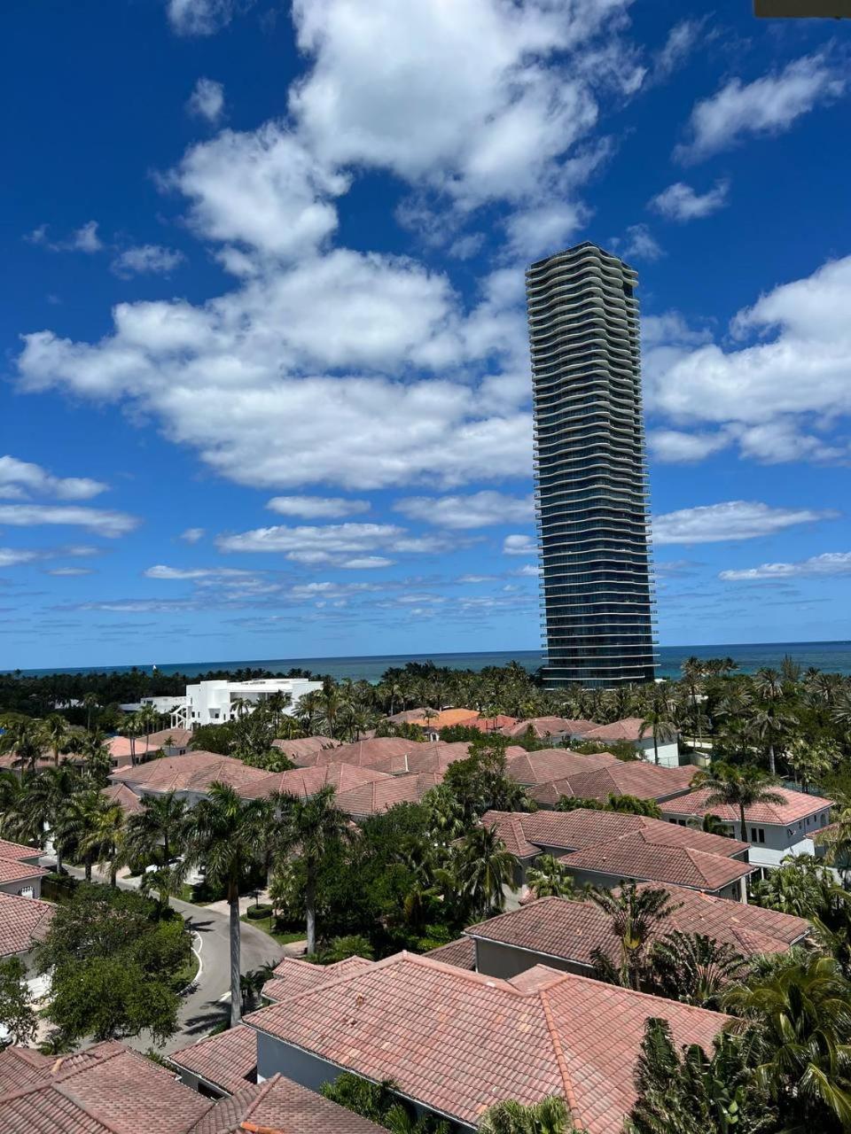 Sunny Isles Spacious Apartment