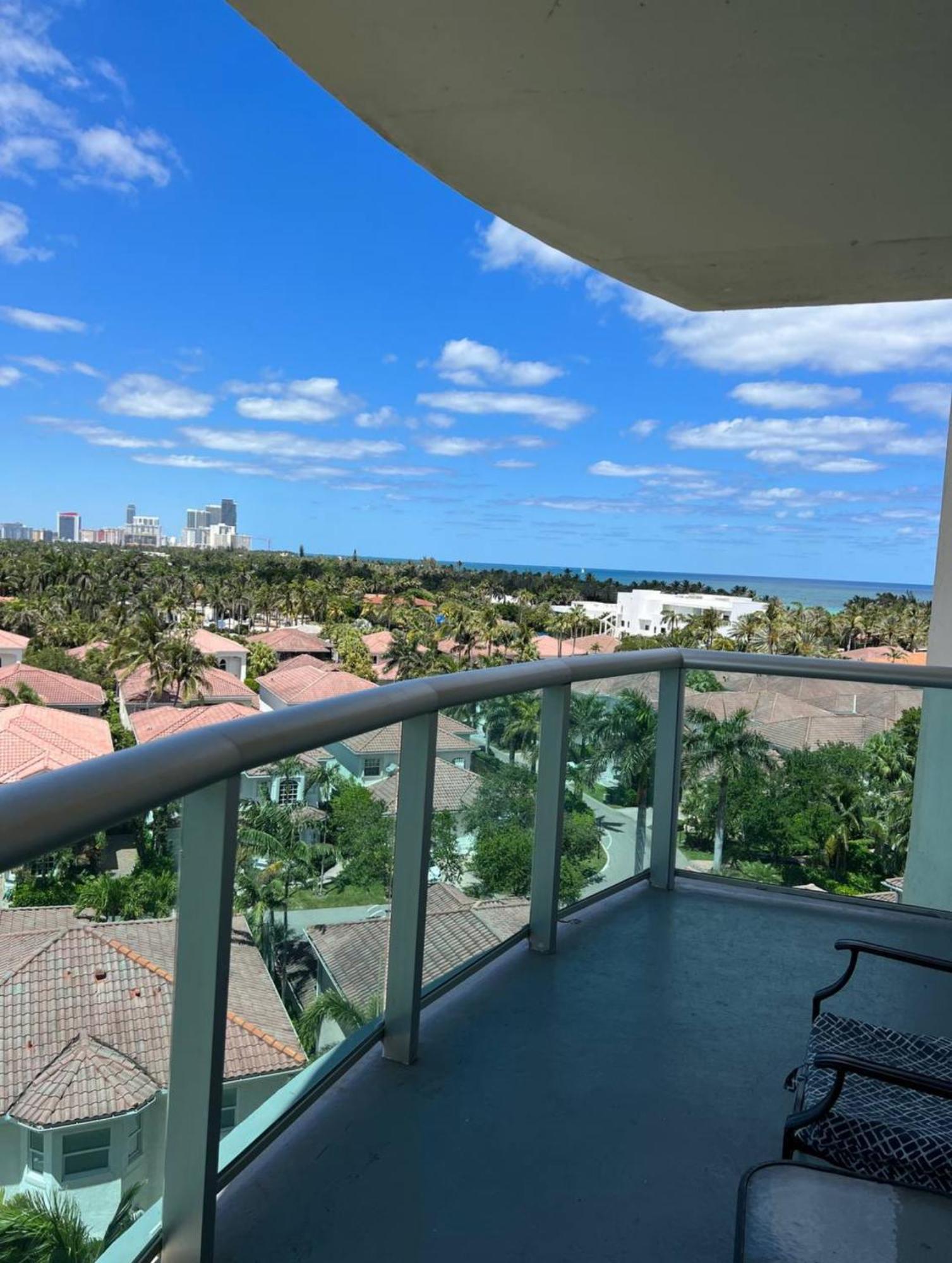Sunny Isles Spacious Apartment *