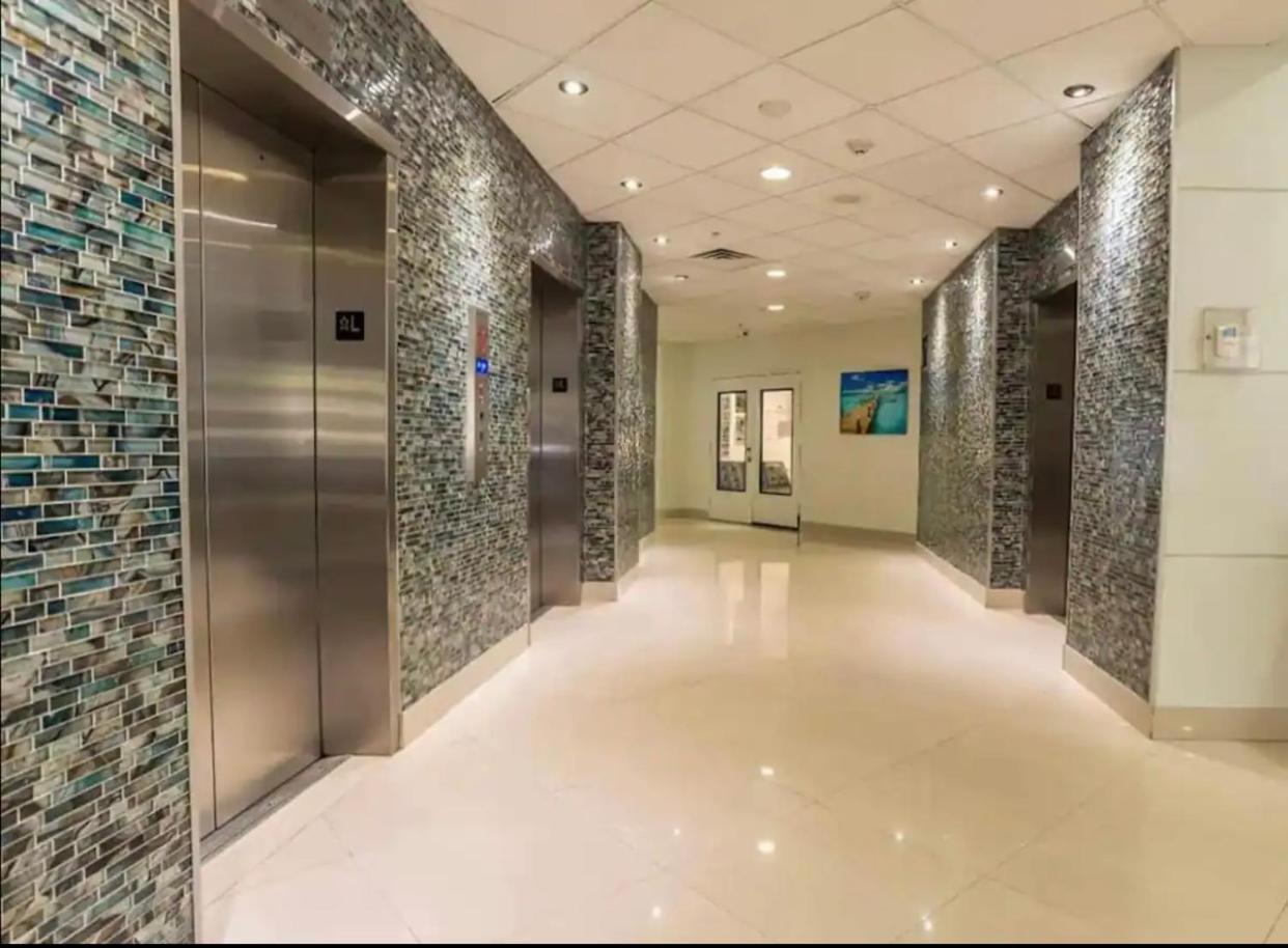 Apartment Sunny Isles Spacious