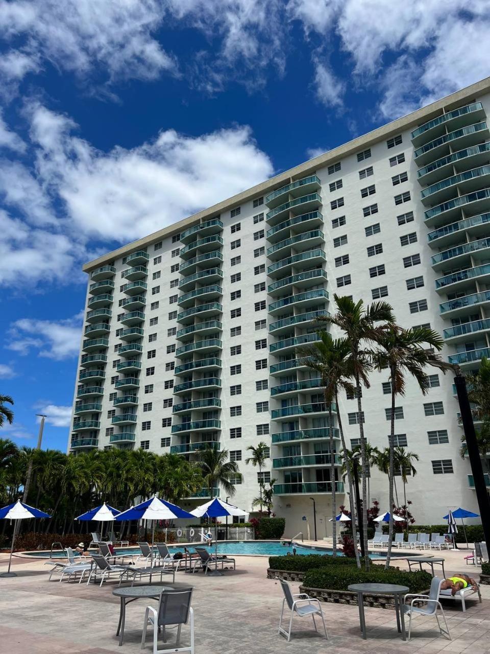 Sunny Isles Spacious