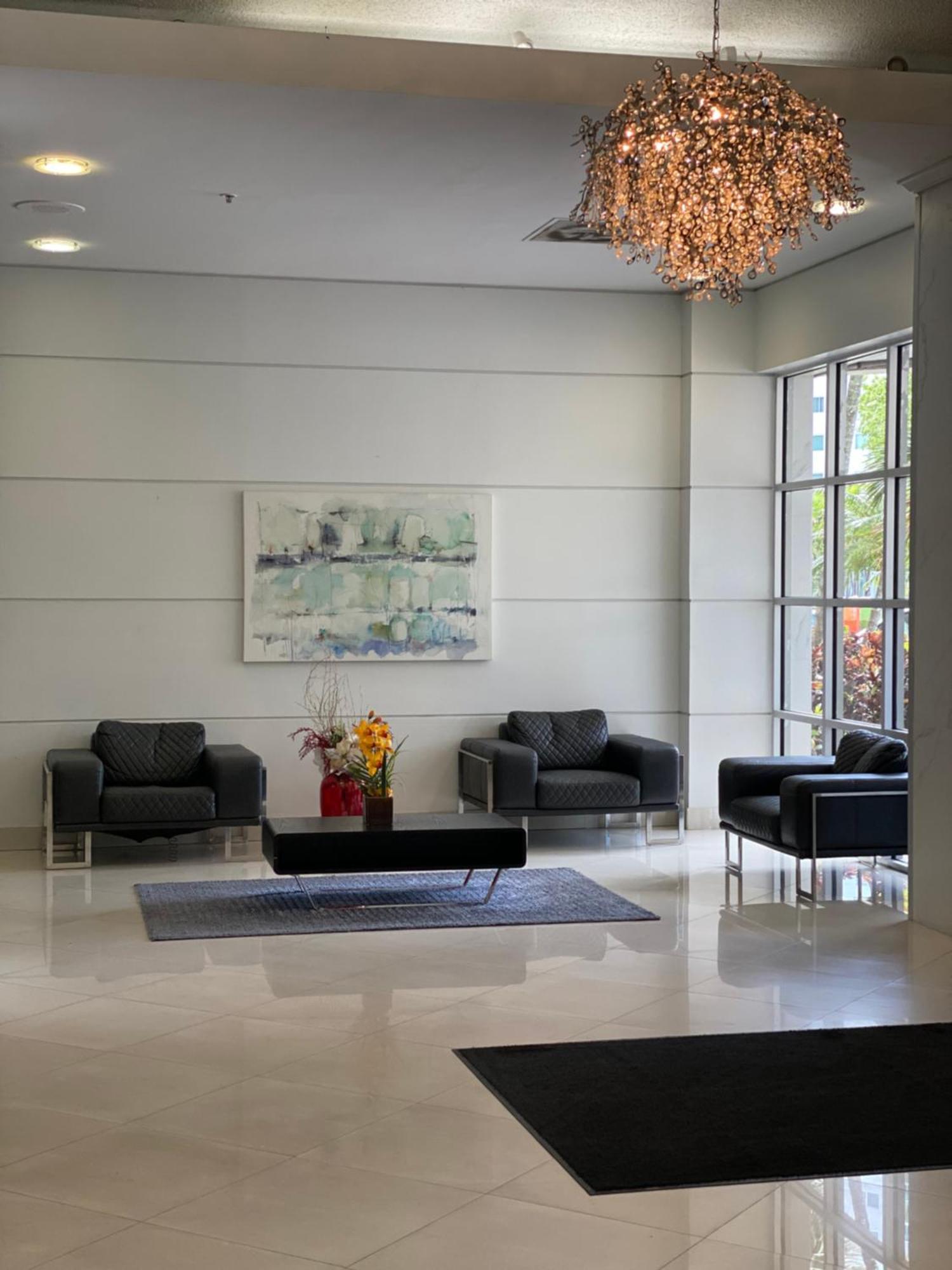 Sunny Isles Spacious * Sunny Isles Beach