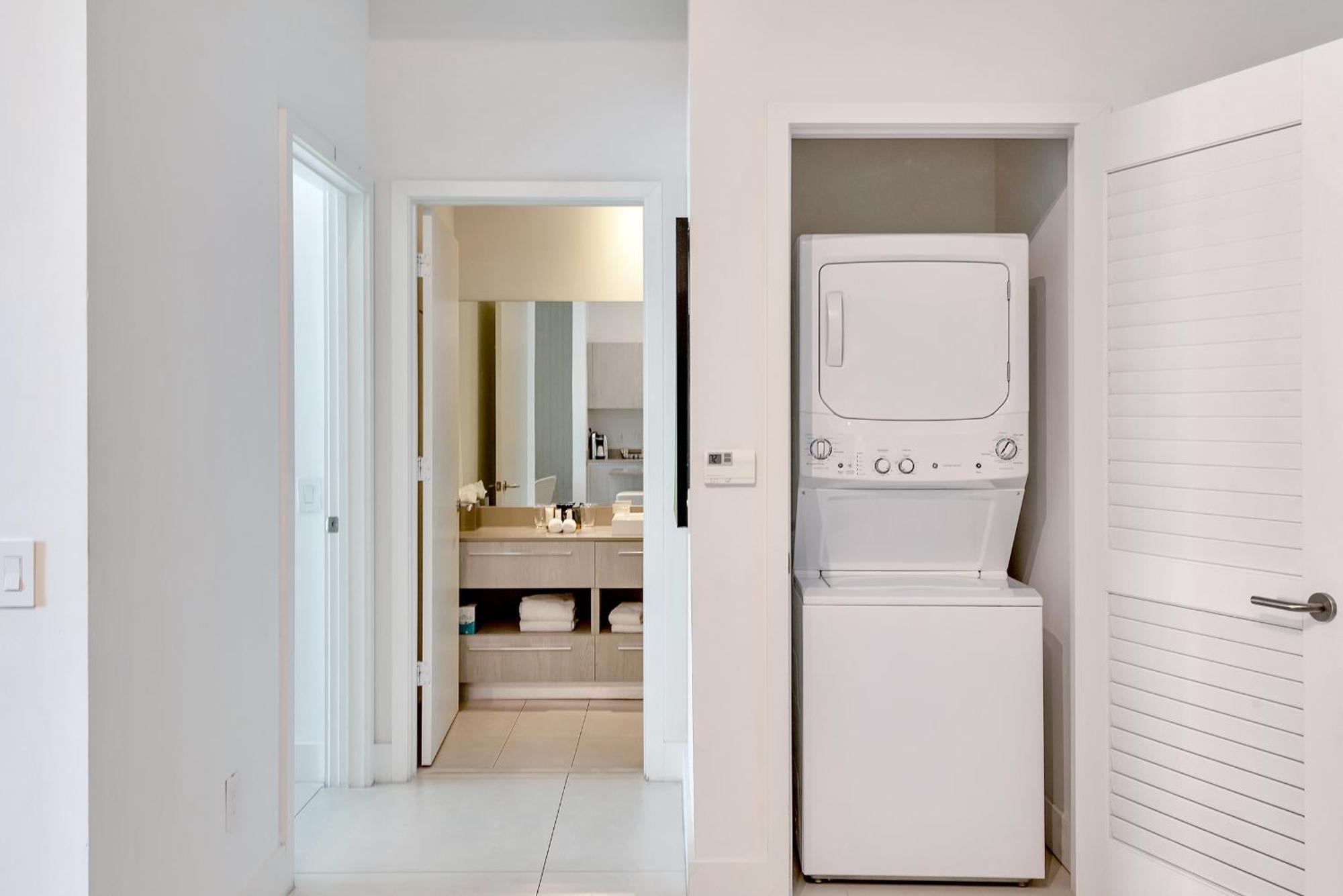 203-1br/1ba At The Gem! Lux Amenities! Apartment Hollywood