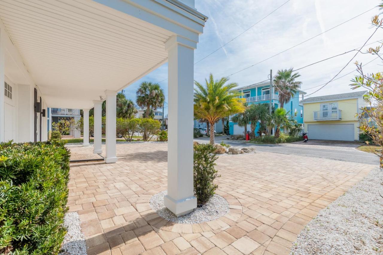 Sol Mate Roof Deck At The Private Heated Pool And Firepit Holiday home *