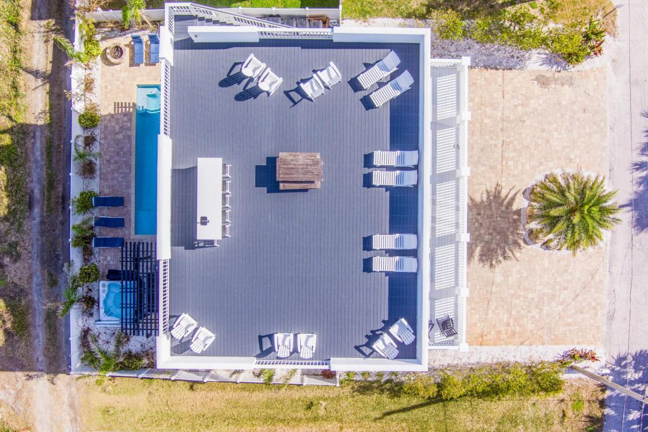 Holiday home Sol Mate Roof Deck At The Private Heated Pool And Firepit *
