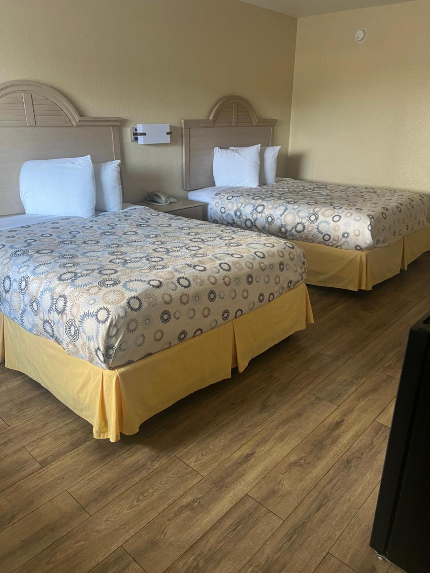 Motel Hole The - Walton - Sunset Plaza - Nearby Beaches & Hurlburt