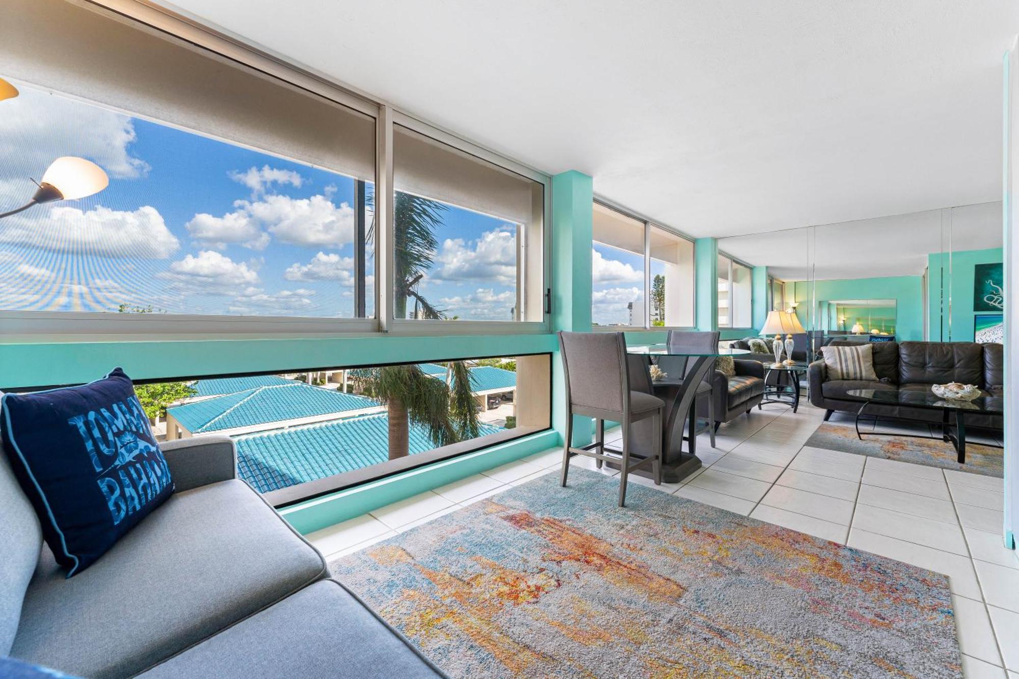 Palm Bay Club Apartment