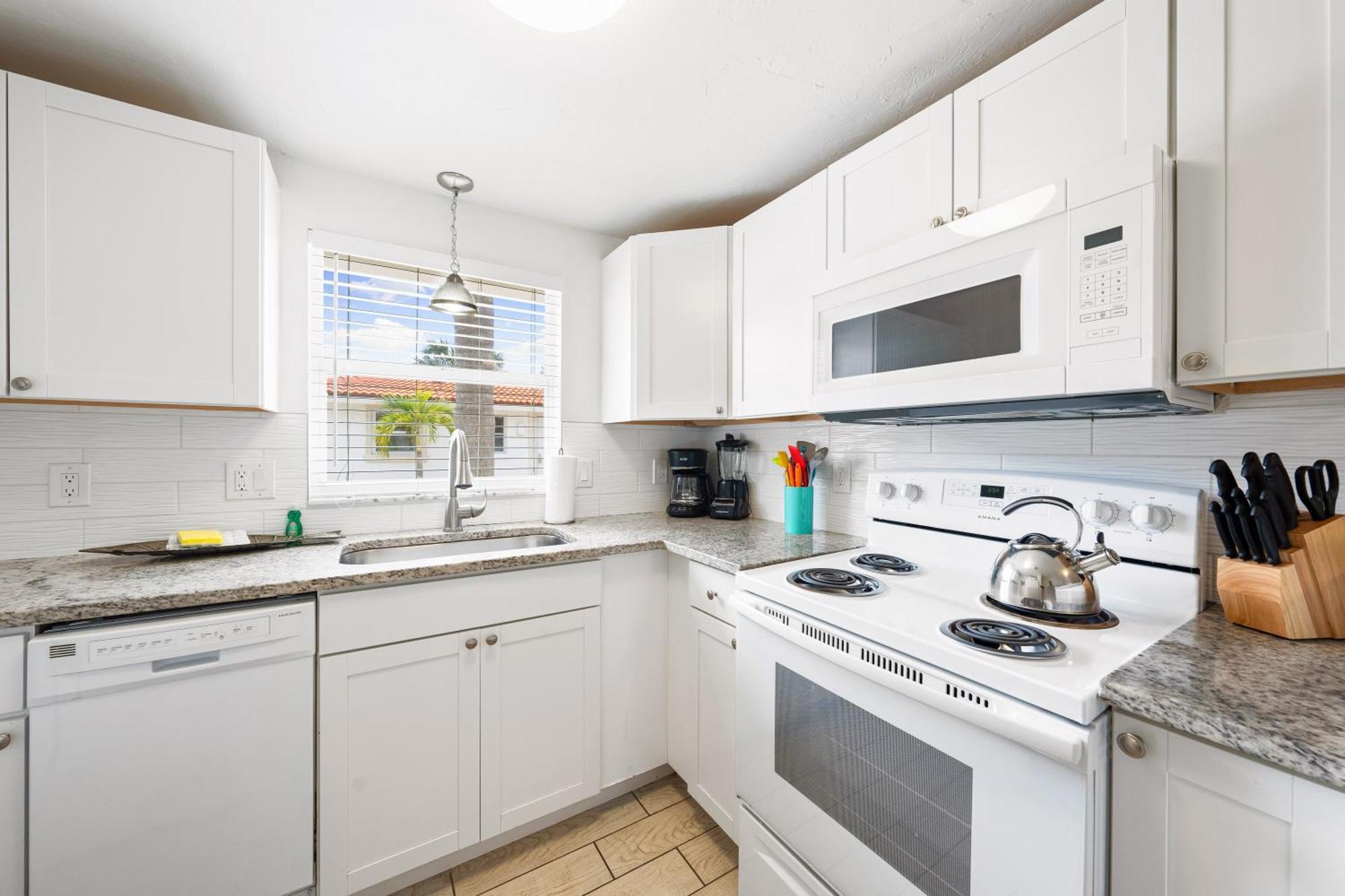 Bianco Sands Apartment *
