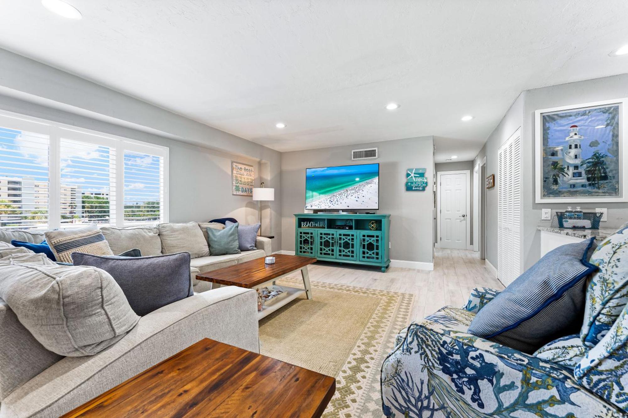 Jamaica Royale Beachfront Tower Apartment *