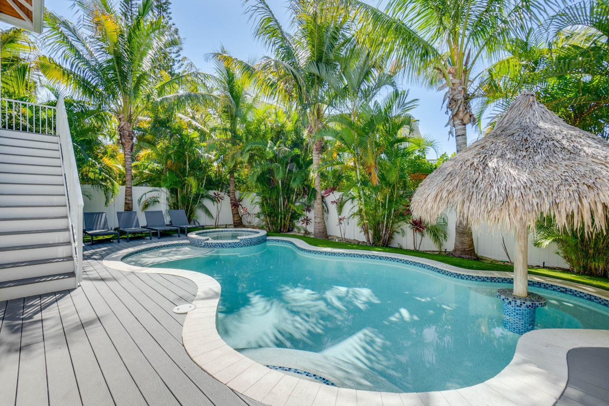 Surfer's Dream, 4 King Beds, 4 Trundle Beds, 6 Full Baths, Pet-friendly With A Rooftop Deck!
