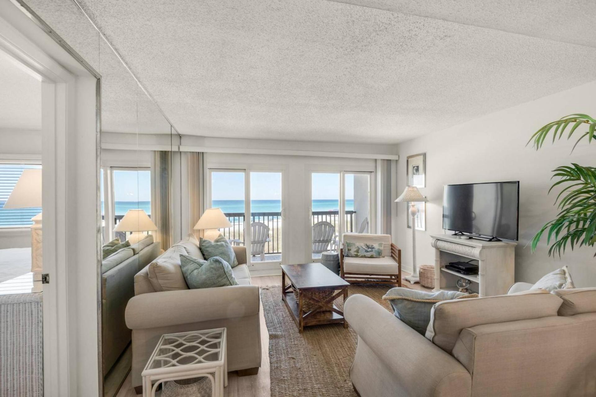 Pinnacle Port C1-203 Holiday home *