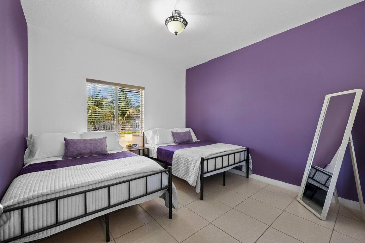 Holiday home The Vibrant Retreat - With Private Patio North Miami