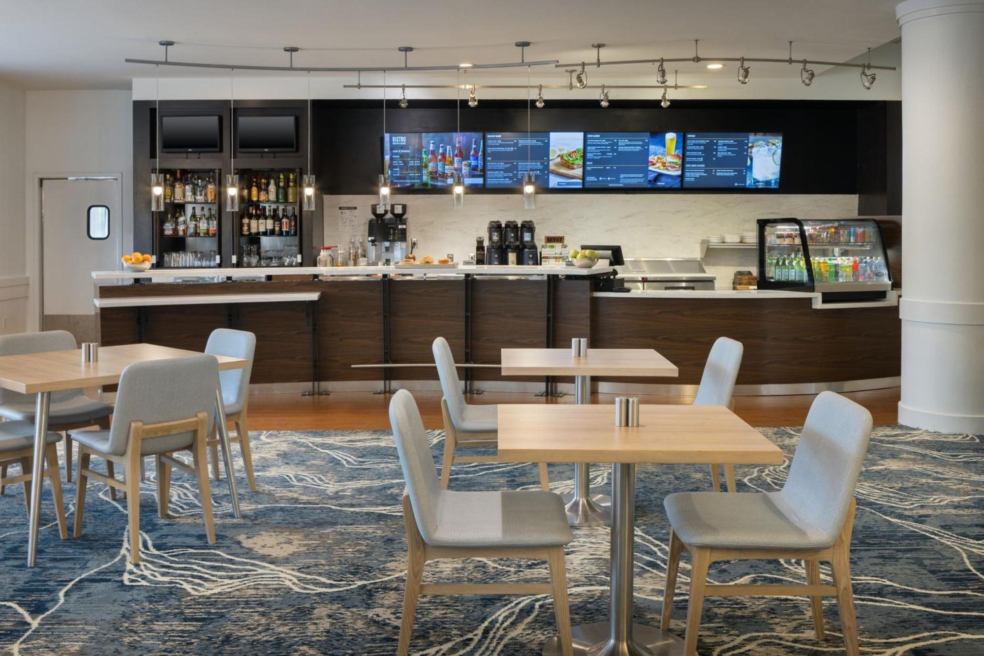 Hotel Courtyard By Marriott Sandestin At Grand Boulevard