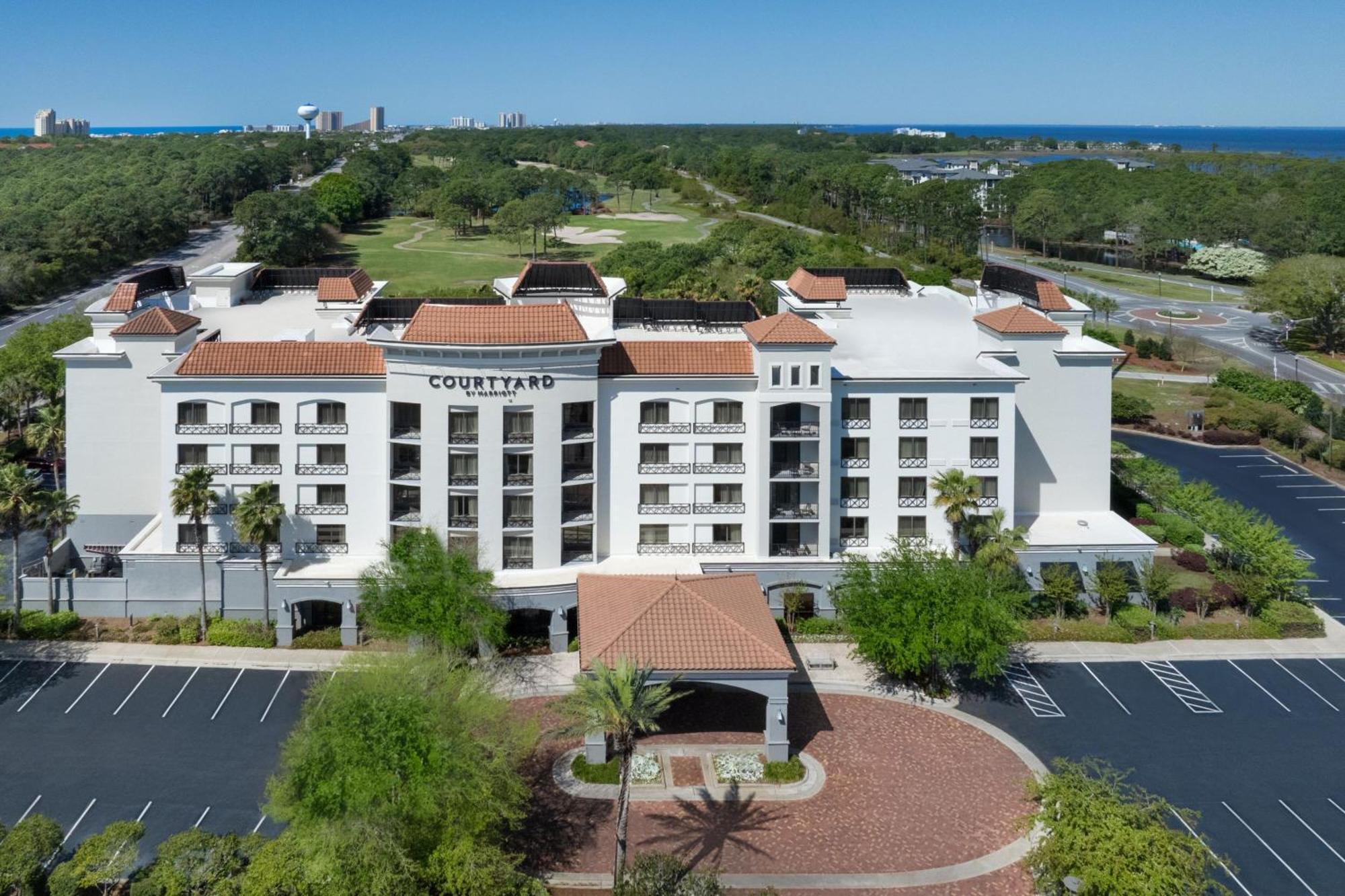 Courtyard By Marriott Sandestin At Grand Boulevard 3*