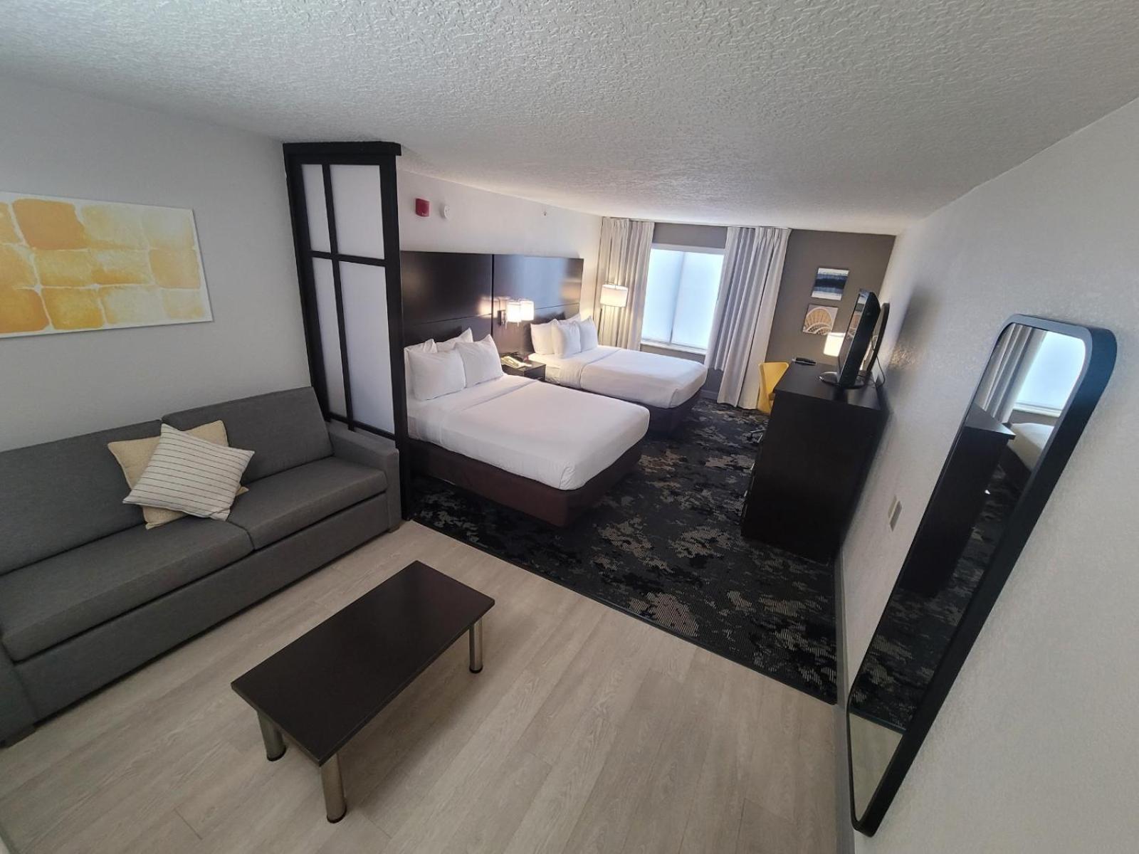 Comfort & Near Universal Resort-convention Ctr 3*