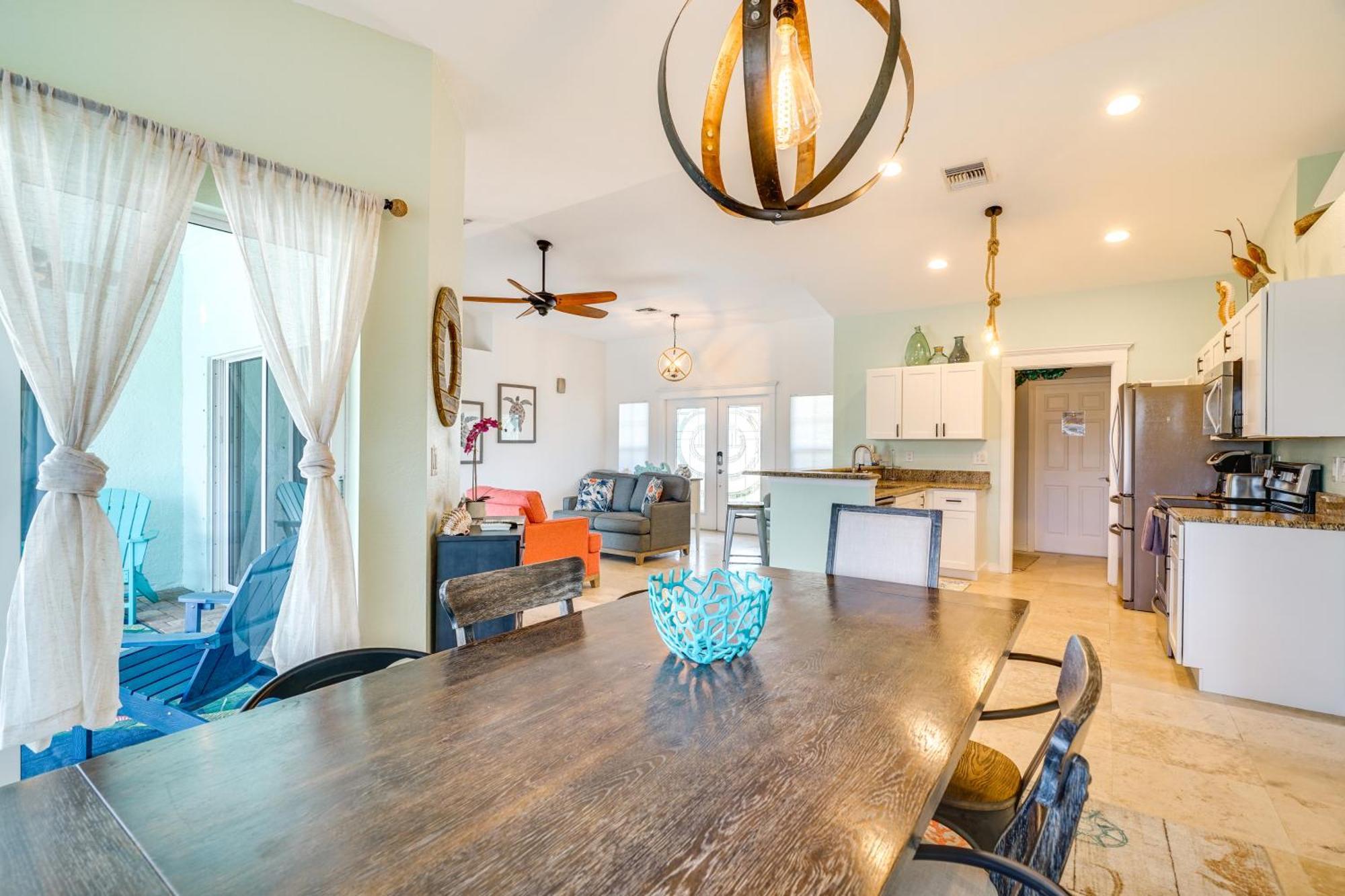 Retreat With Heated Pool And Lanai! * Cape Coral