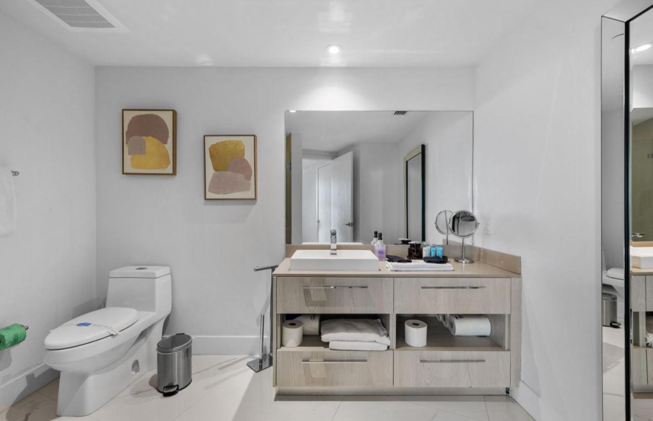 Lyfe Oceanview Luxury 2 Bedroom Unit *