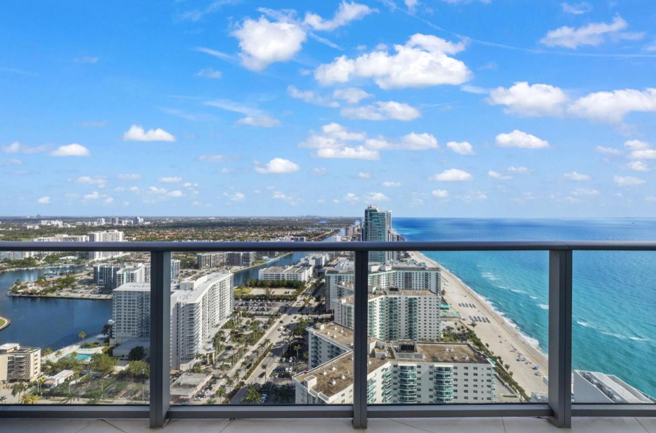 Lyfe Oceanview Luxury 2 Bedroom Unit * Hollywood