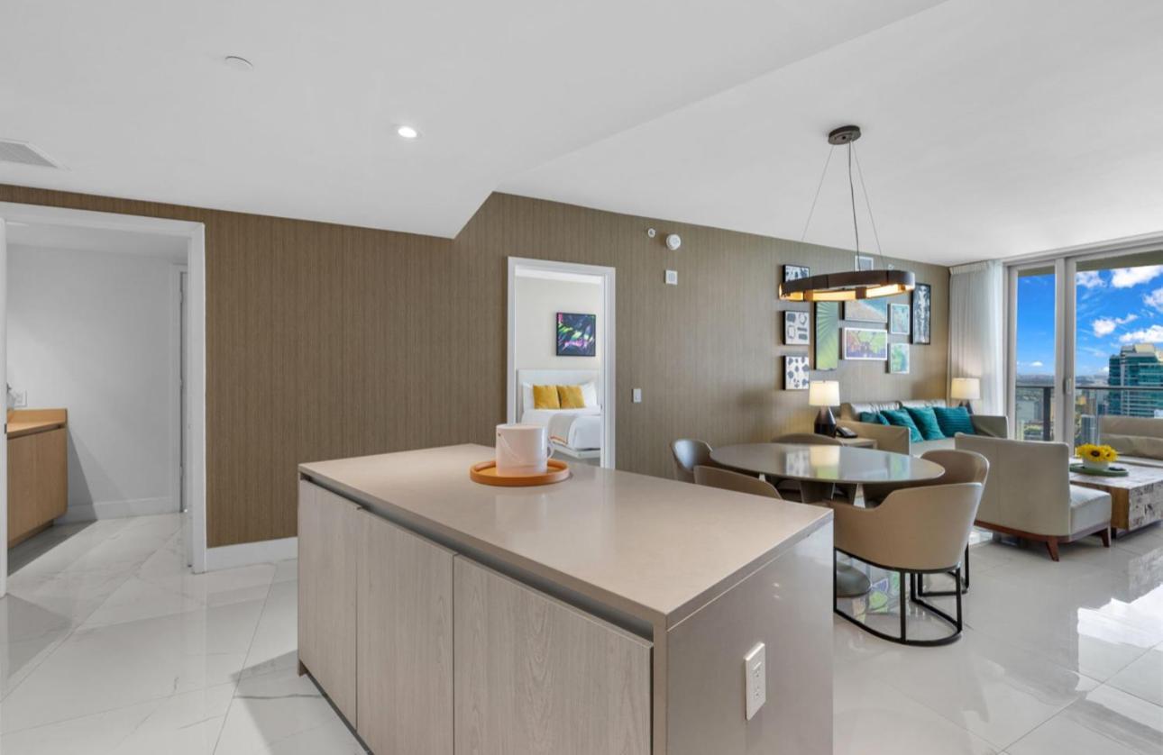 Apartment Lyfe Oceanview Luxury 2 Bedroom Unit