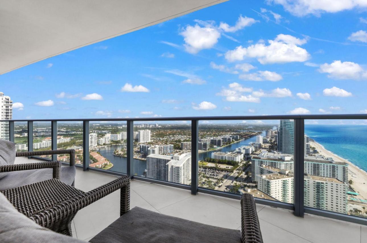 Lyfe Oceanview Luxury 2 Bedroom Unit Hollywood