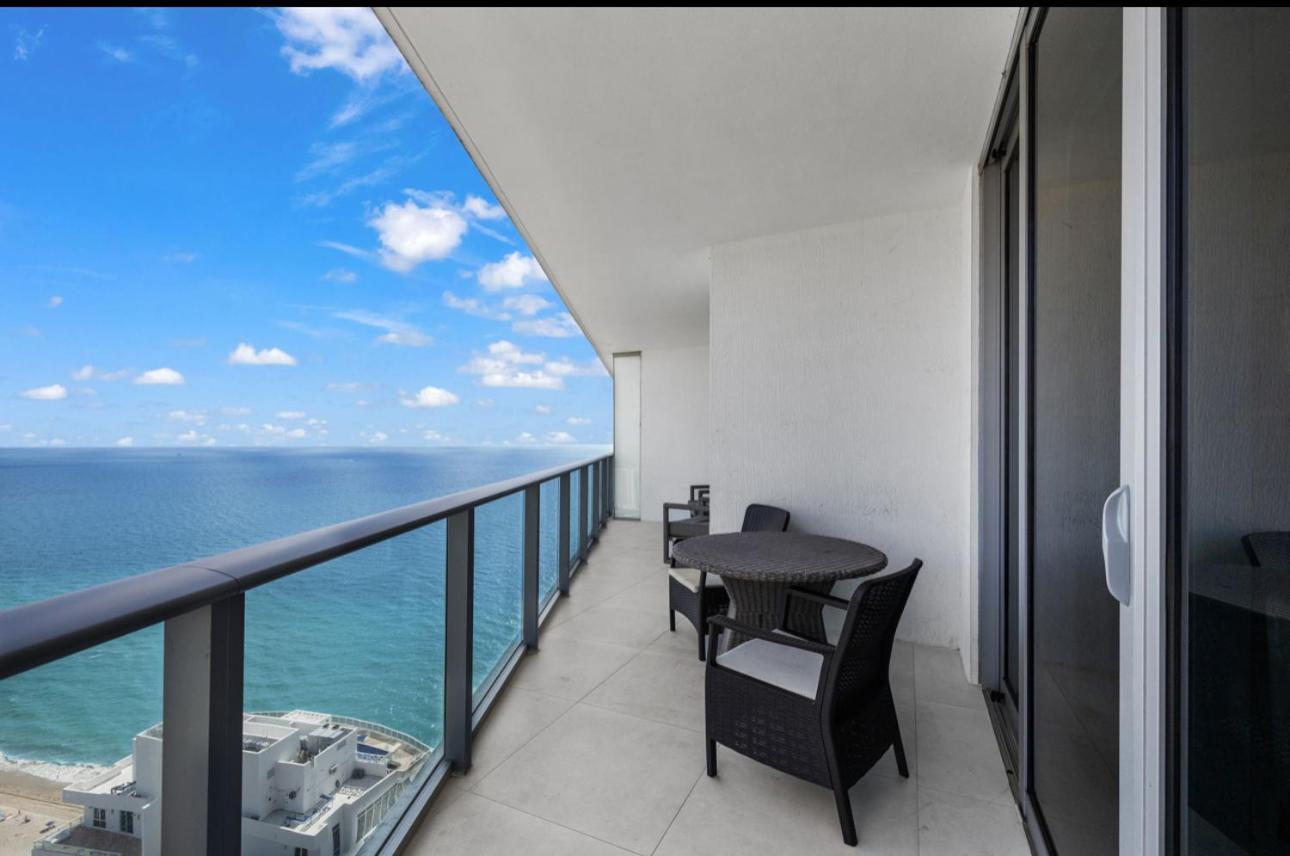 Apartment Lyfe Oceanview Luxury 2 Bedroom Unit