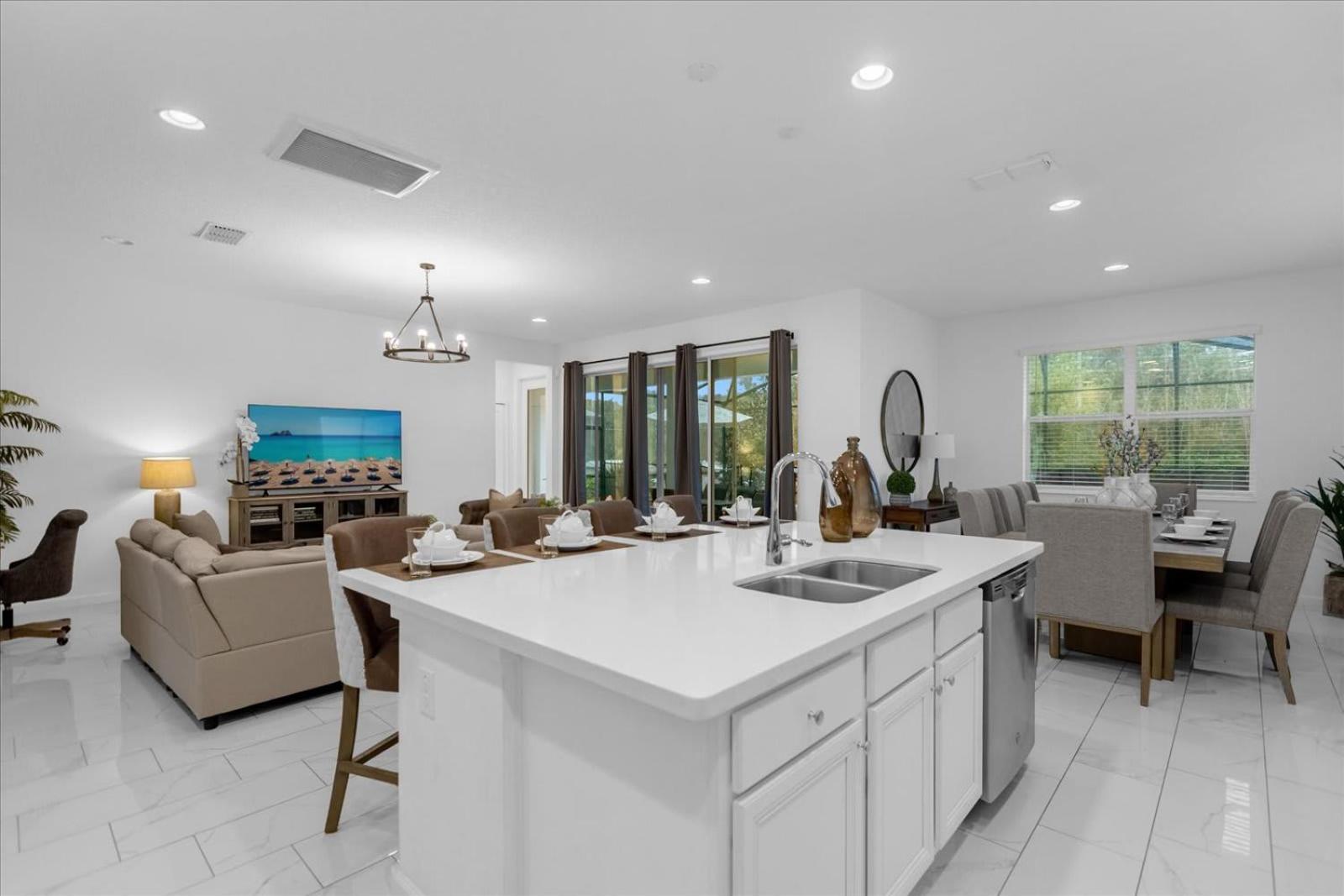 5br Family With Pool & Hot Tub Near *