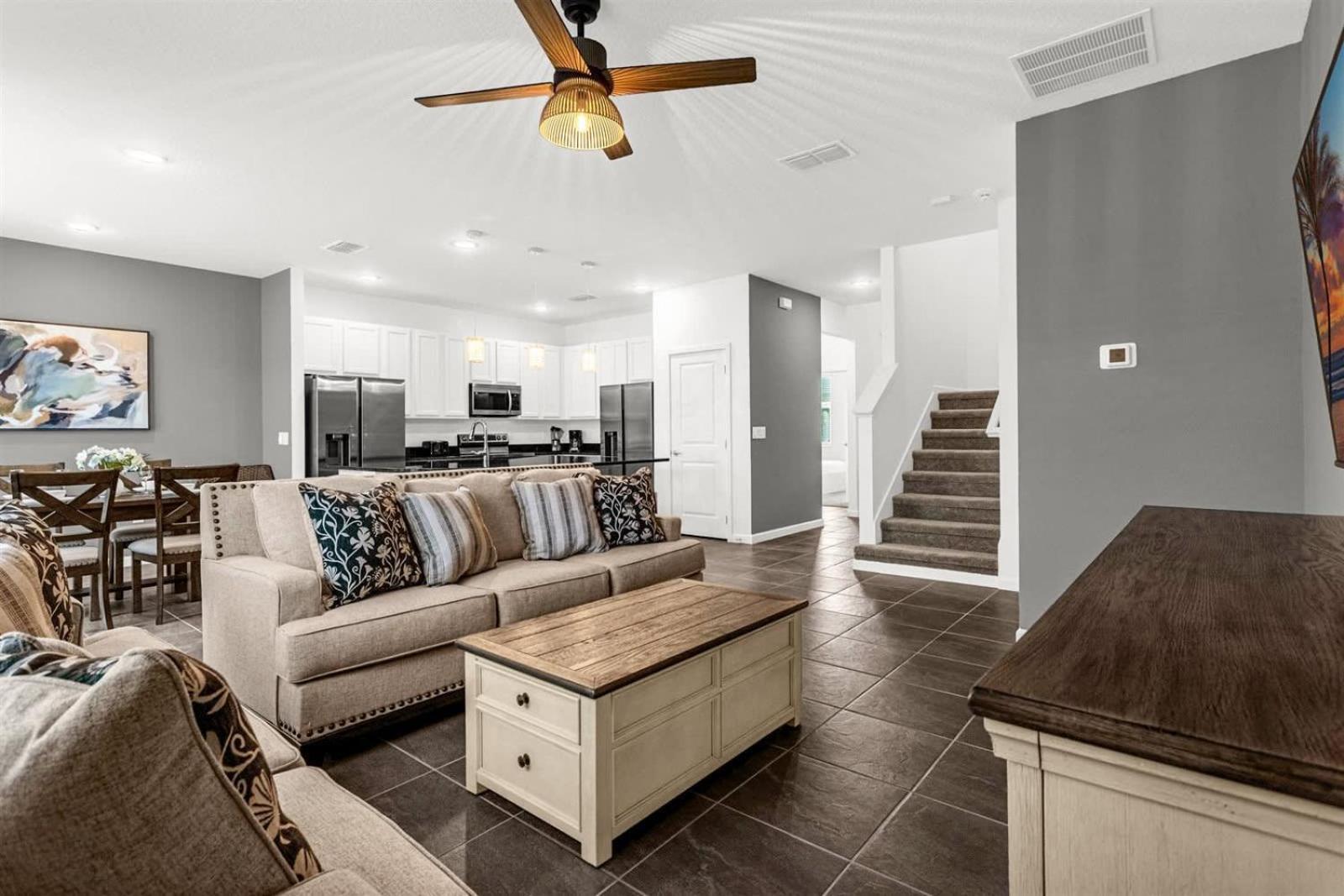 Upstay Ultimate Orlando Retreat W Pool & Hot Tub Sleeps 16 Holiday home