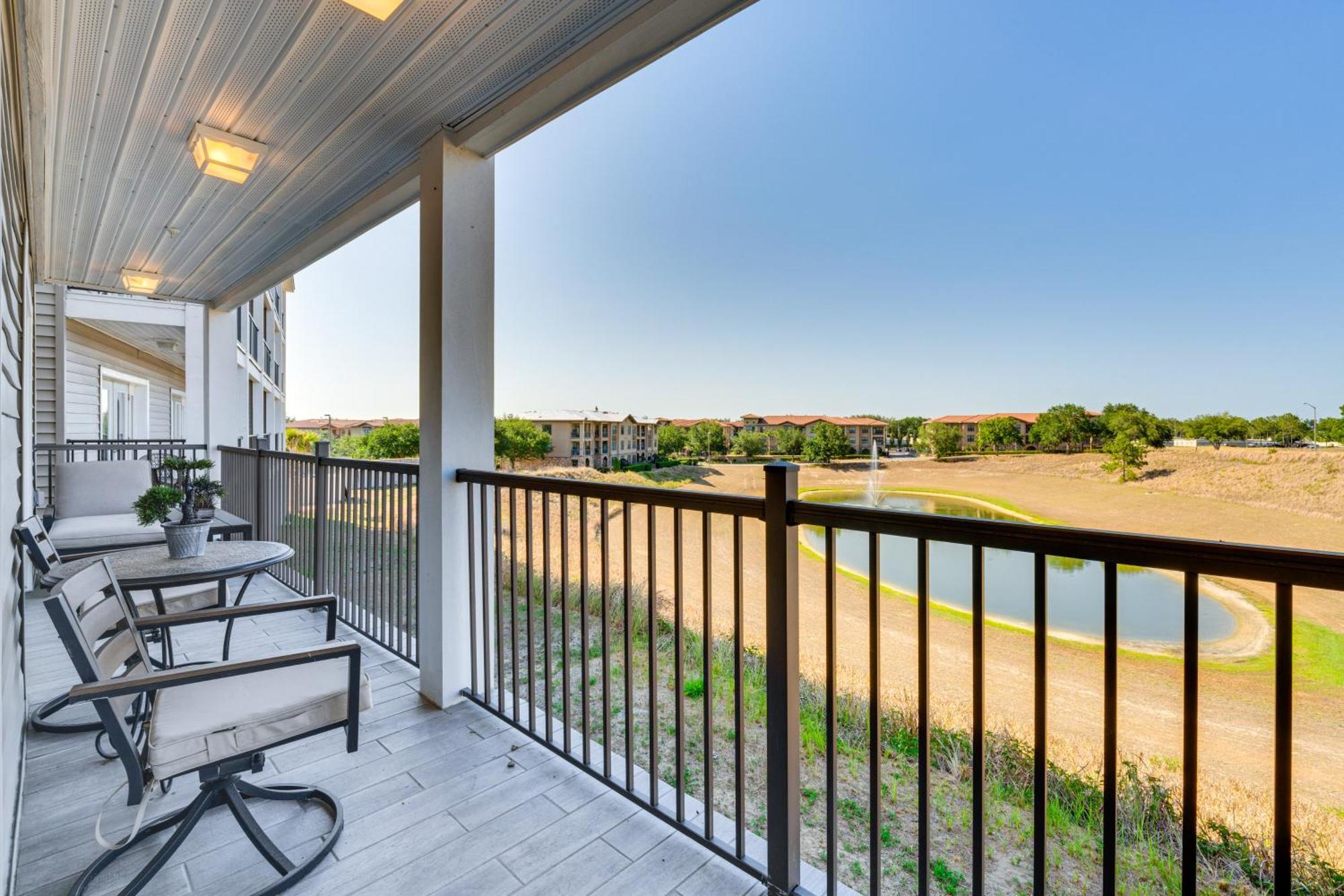 Apartment With Community Pool About 8 Mi To Davenport