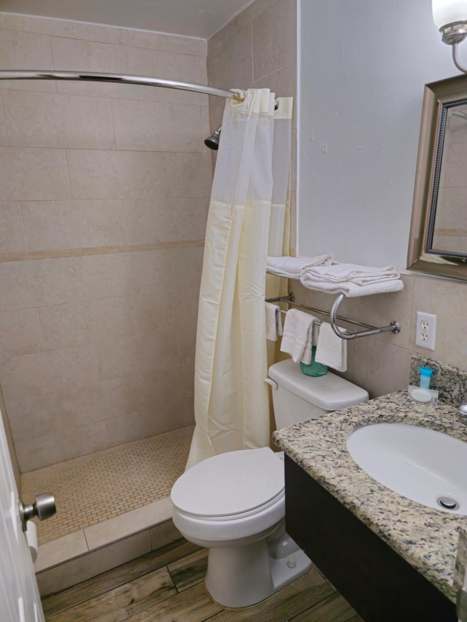 Motel Three Oaks -