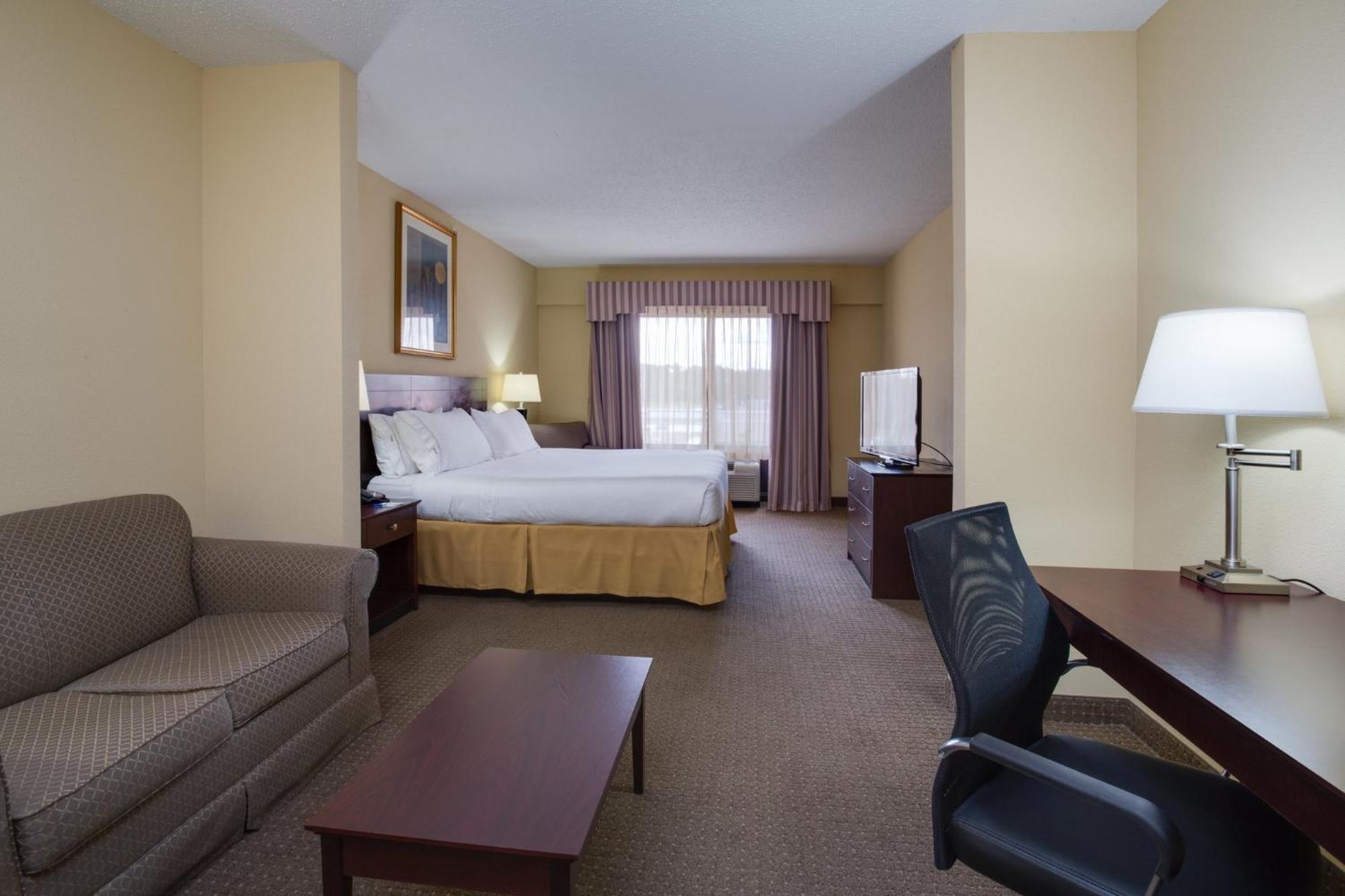 Express & By Ihg Hotel 2*
