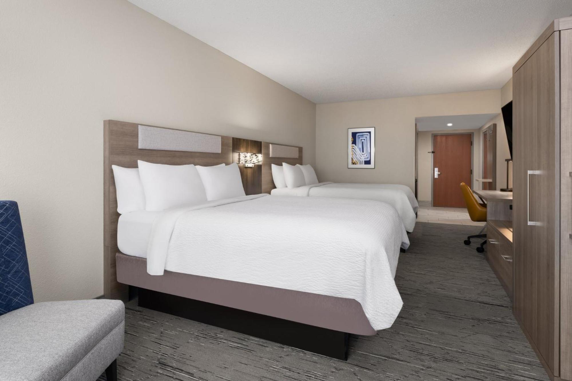 Express & By Ihg Sebring