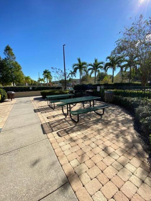 Gone 2 Florida * Four Corners