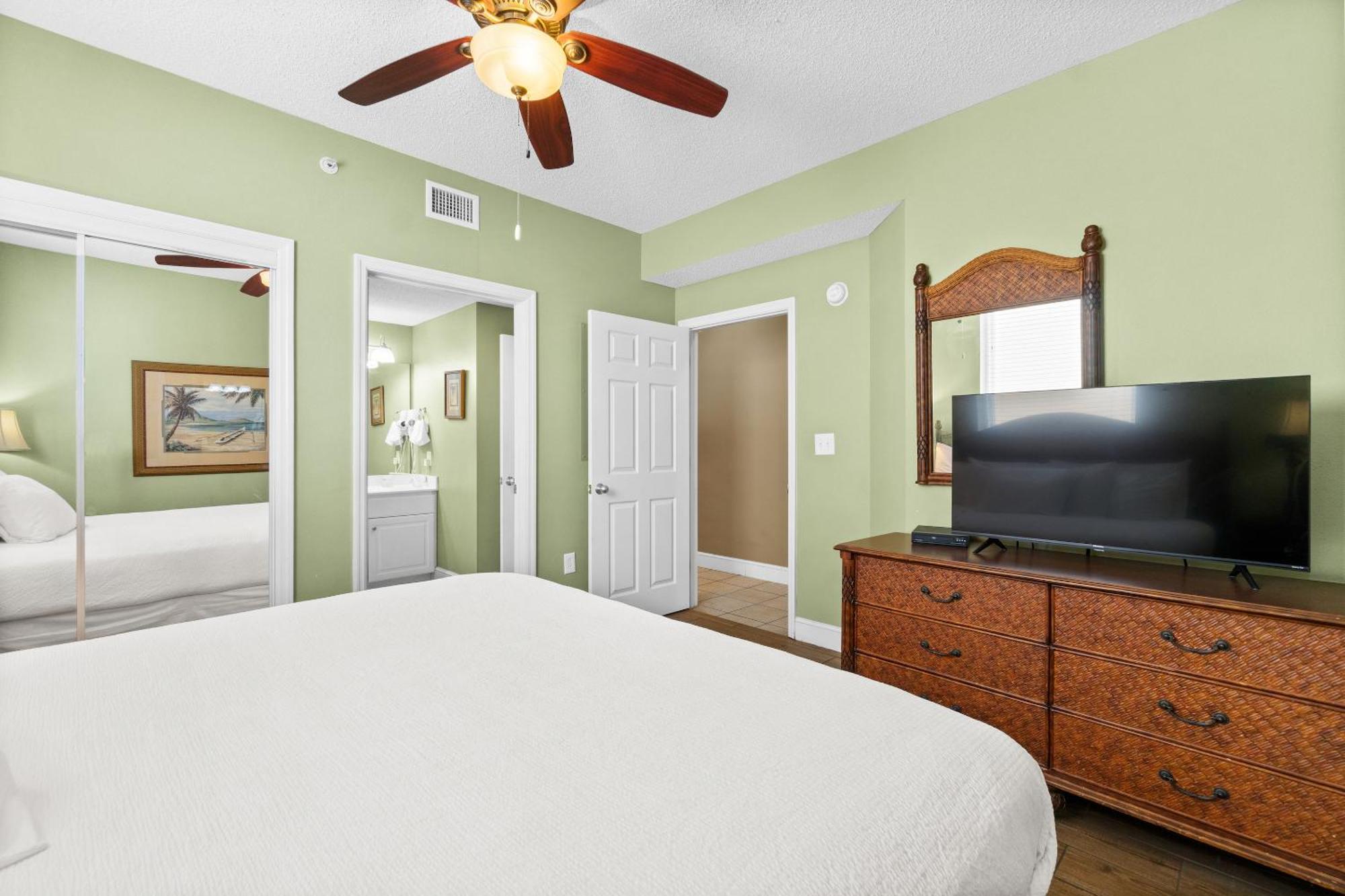 Apartment Majestic Towers By Panhandle Getaways Panama City Beach
